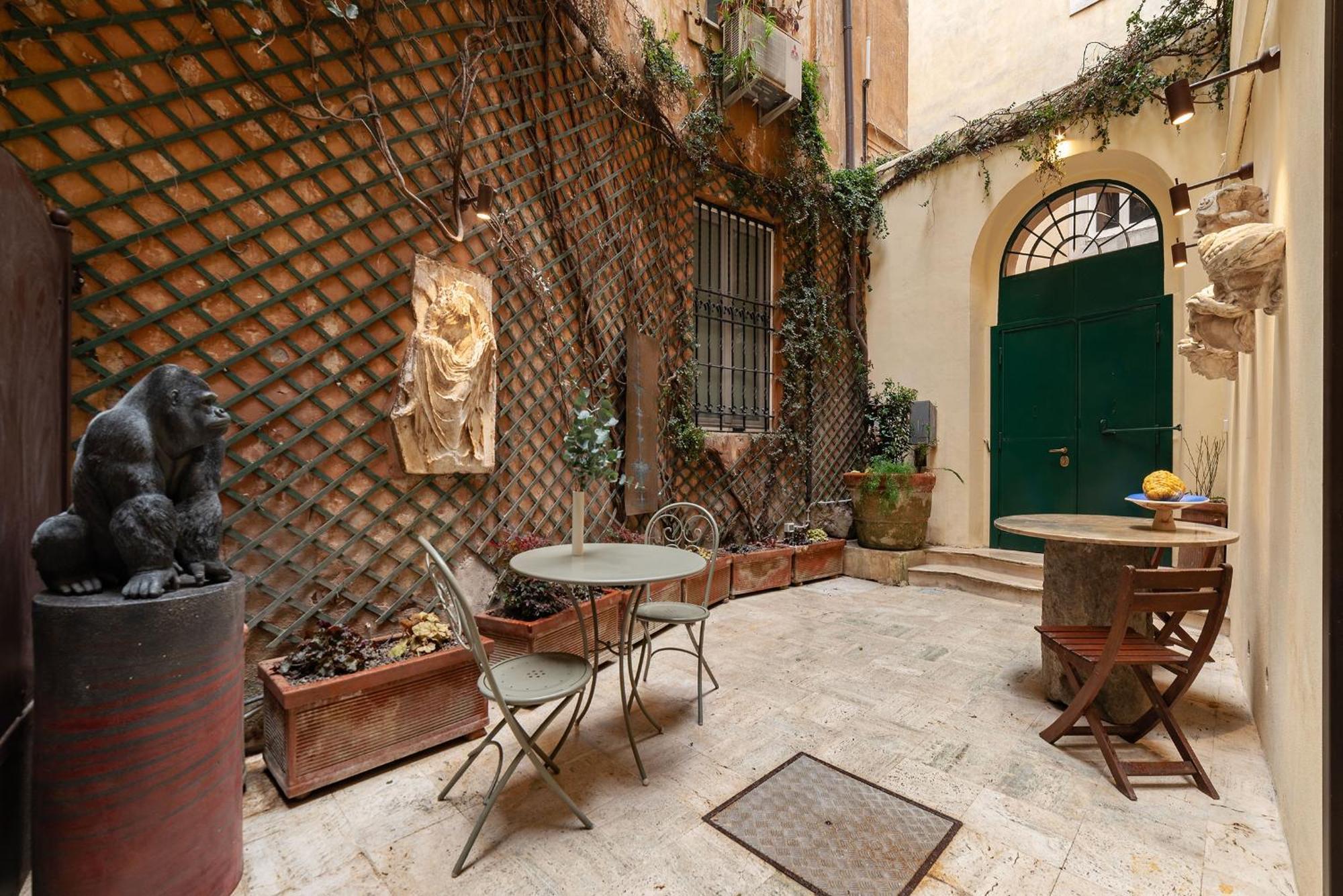 Sinopia Gallery - Sleep On Art Apartment Rome