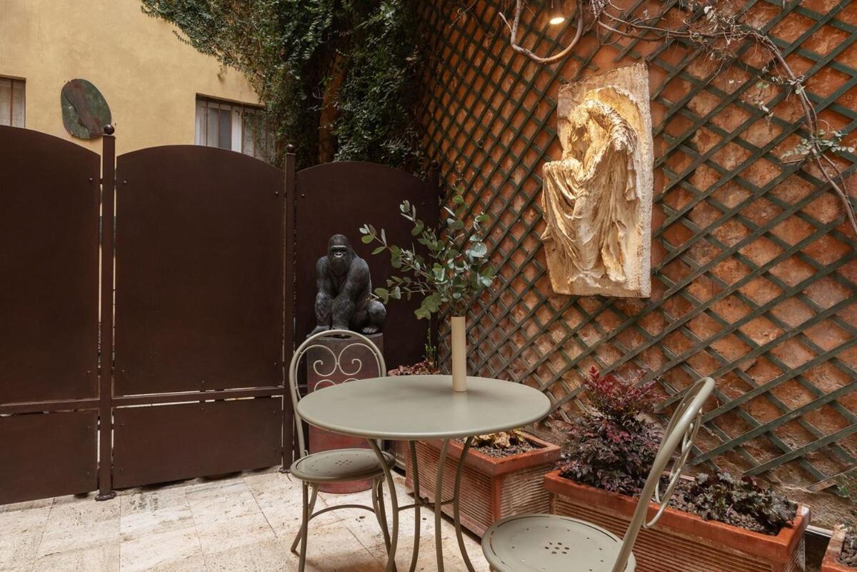Sinopia Gallery - Sleep On Art Apartment Rome