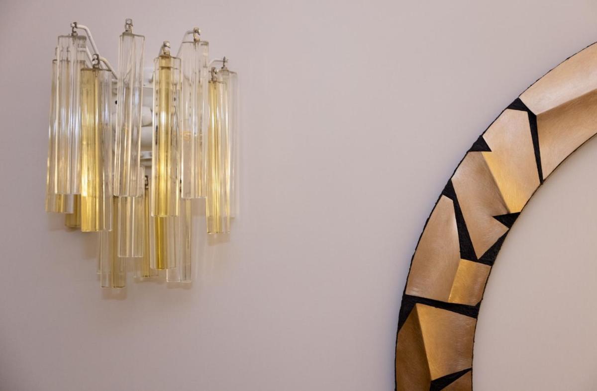 Sinopia Gallery - Sleep On Art Apartment